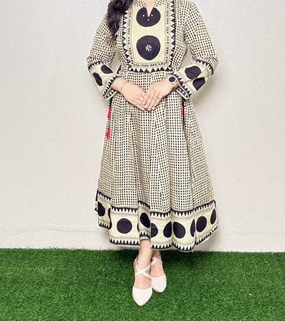 Kurti KR01 Black