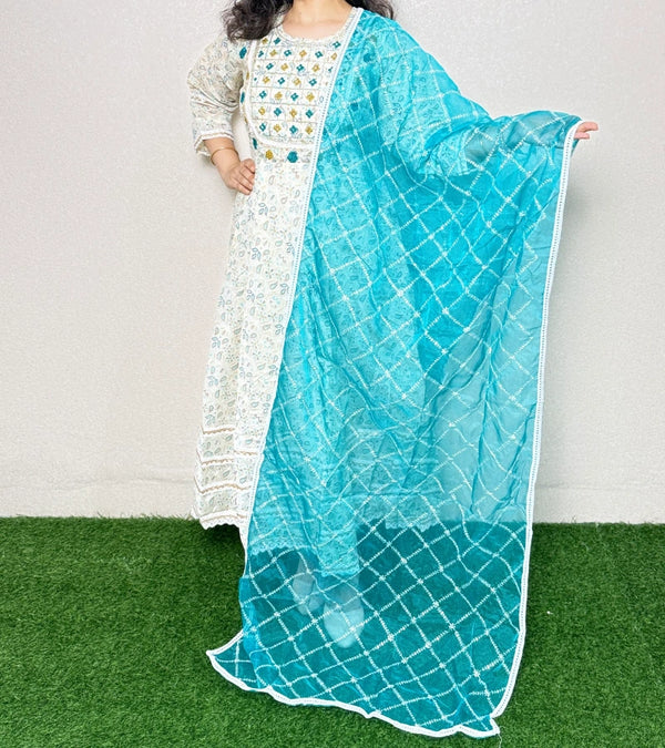 Kurti KR03 Off White Alternate View